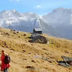 Cozy In 80 M² With Mountain View *